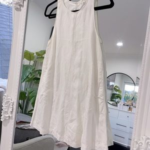 Wilfred linen white dress from Aritzia